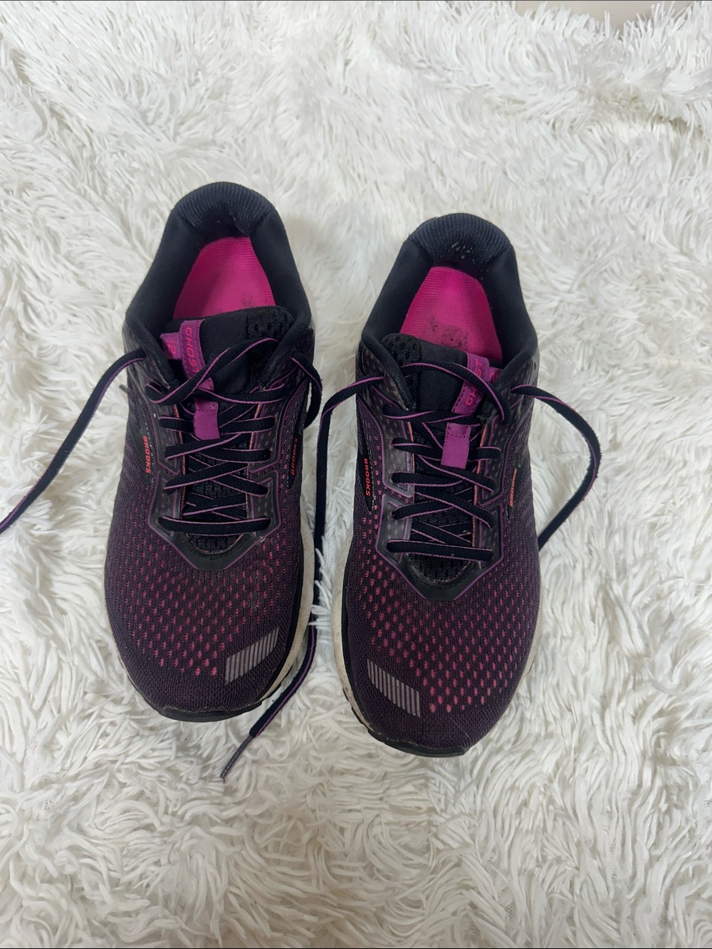 Brooks Ghost 12 Women's Black and Magenta Running Sneakers